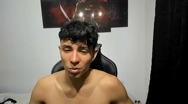 Snapshot of enzo_sloran chatting on February 18, 1:11 pm enzo sloran online show from February 18, 1:11 pm