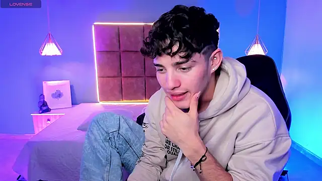 AlejooTwink online show from February 18, 8:12 am