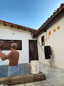 Leo bunny hot online show from October 29, 9:18 pm