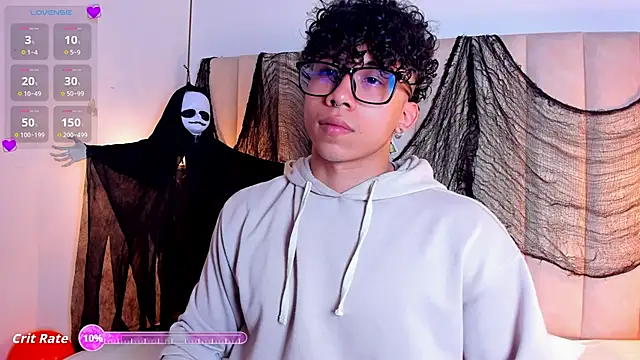 AkazaBoy  online show from October 31, 5:42 am