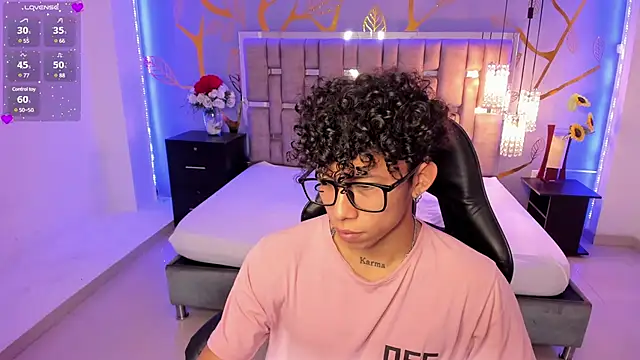 AkazaBoy  online show from March 21, 4:28 am