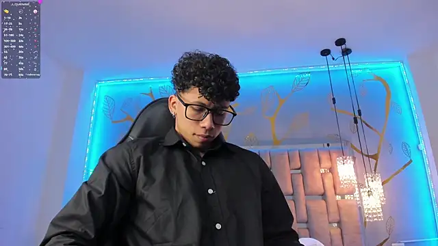 AkazaBoy  online show from December 5, 3:59 am