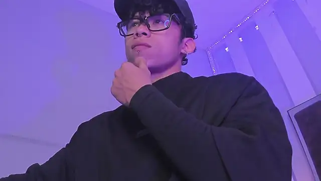 AkazaBoy  online show from March 13, 4:53 am