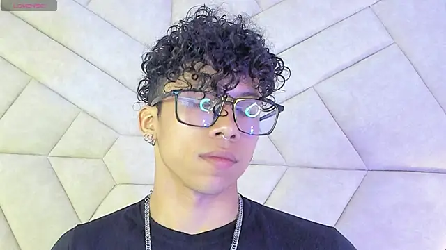 AkazaBoy  online show from September 22, 4:23 am