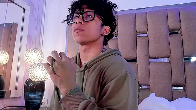 AkazaBoy  online show from March 4, 5:03 am