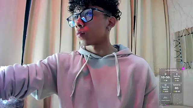 AkazaBoy  online show from January 11, 4:16 am