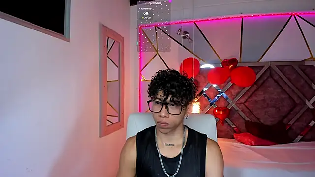 AkazaBoy  online show from February 14, 3:54 am