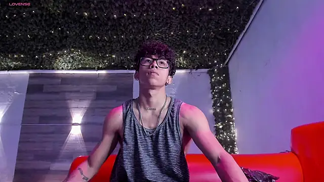 AkazaBoy  online show from March 22, 4:35 am