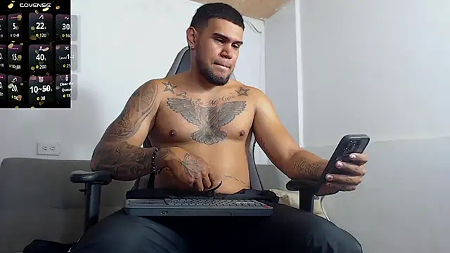 Aaron Hunter  online show from October 3, 6:40 am