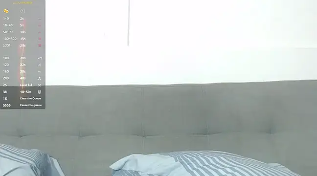 Aaron Hunter  online show from December 17, 2:12 am