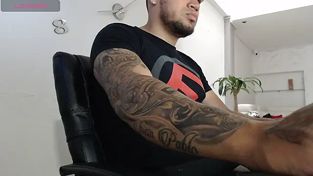 Aaron Hunter  online show from March 22, 1:08 pm