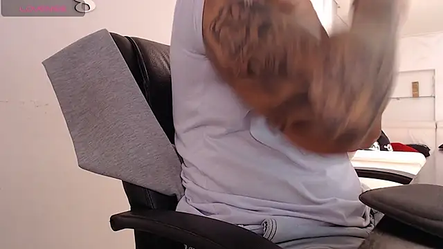 Aaron Hunter  online show from March 13, 5:07 pm