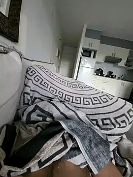 omarito100 online show from October 14, 7:04 am