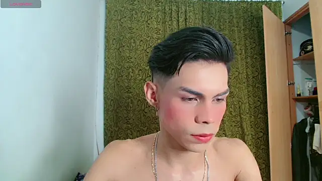 femboykeene online show from October 21, 9:50 pm