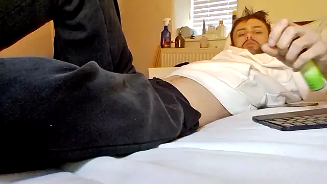 Snapshot of addicktedGT chatting on February 20, 12:36 pm addicktedGT online show from February 20, 12:36 pm