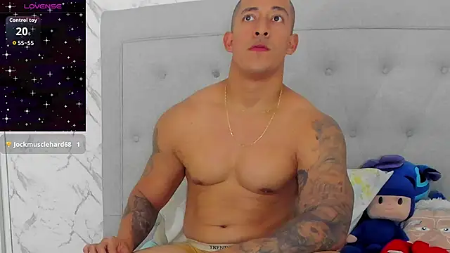 luigiferrara online show from March 7, 10:18 pm