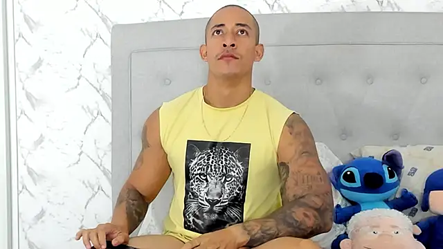 luigiferrara online show from January 15, 10:13 pm