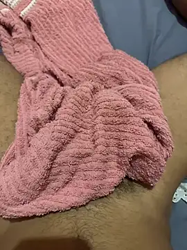 Snapshot of E_Himeros chatting on December 17, 5:29 am E Himeros online show from December 17, 5:29 am