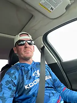 dontjudgemeh online show from April 1, 6:38 pm