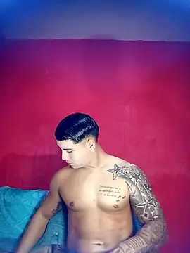 Snapshot of paul_luis chatting on October 18, 8:25 pm paul luis online show from October 18, 8:25 pm