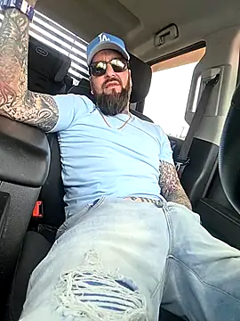 Beardedtattood online show from April 9, 2:34 pm