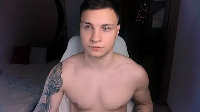 handsome guy01 online show from December 30, 12:11 am