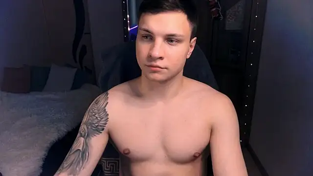 handsome guy01 online show from December 6, 9:35 pm