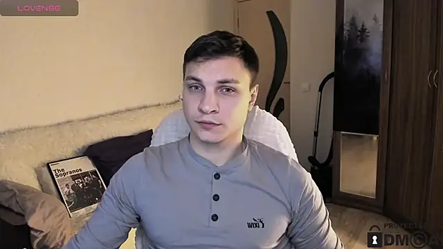 handsome guy01 online show from October 14, 4:30 am