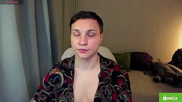 handsome guy01 online show from July 1, 10:10 pm