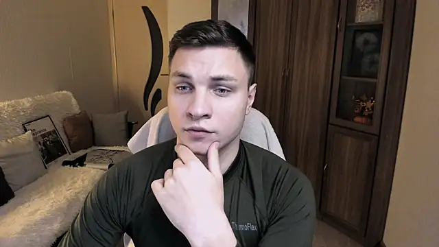 handsome guy01 online show from September 24, 5:44 pm