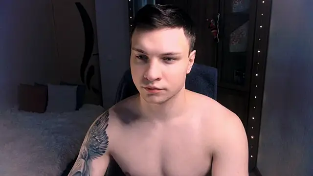 handsome guy01 online show from December 3, 8:14 am