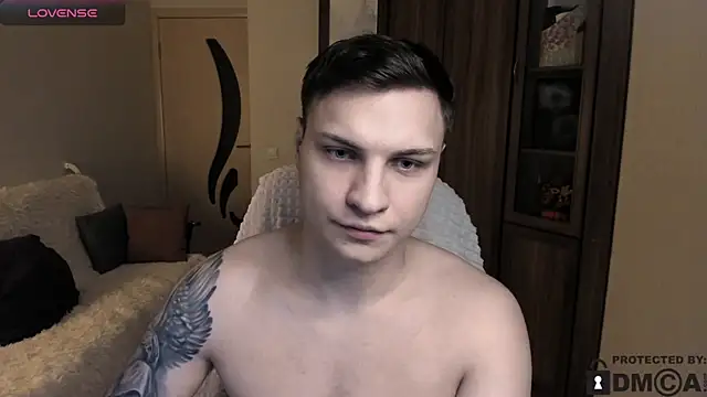 handsome guy01 online show from November 8, 5:43 am