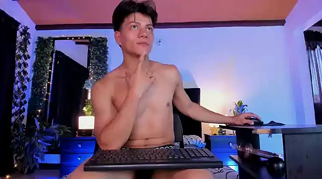 Valentino  X online show from February 1, 6:51 pm