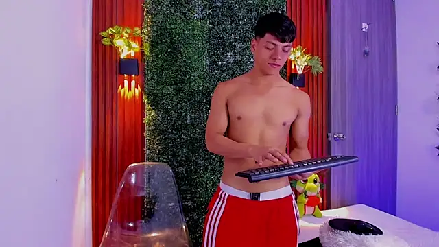 Valentino  X online show from September 30, 1:36 pm