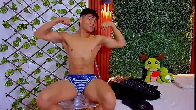 Valentino  X online show from December 20, 1:07 pm