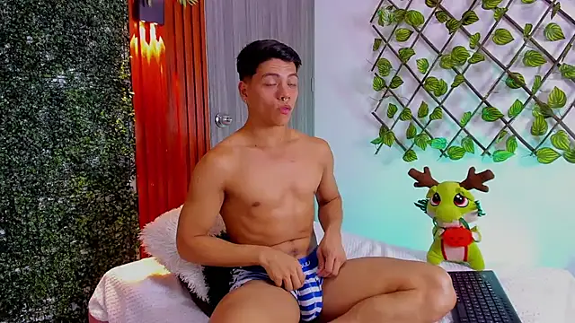 Valentino  X online show from October 15, 5:37 am