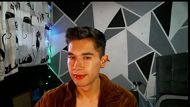 Snapshot of samael1107 chatting on December 21, 9:25 pm samael1107 online show from December 21, 9:25 pm