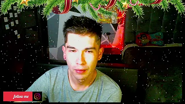 Snapshot of samael1107 chatting on December 7, 12:20 am samael1107 online show from December 7, 12:20 am