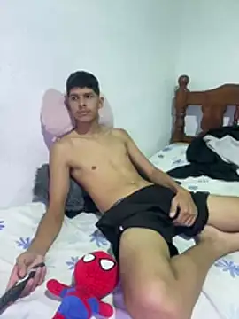 LiamGadiell online show from April 2, 10:50 pm