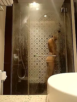 skinnyyyyyyyyy online show from March 12, 12:18 am