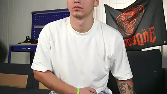 Snapshot of vance_rulez chatting on September 20, 6:46 am vance rulez online show from September 20, 6:46 am