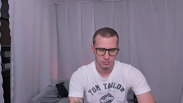 Snapshot of vance_rulez chatting on December 10, 6:54 am vance rulez online show from December 10, 6:54 am