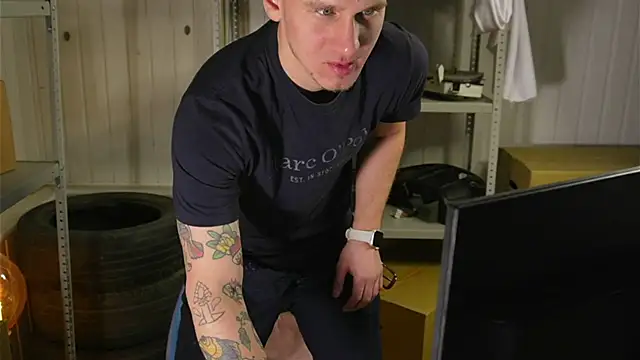 Snapshot of vance_rulez chatting on December 29, 6:14 am vance rulez online show from December 29, 6:14 am