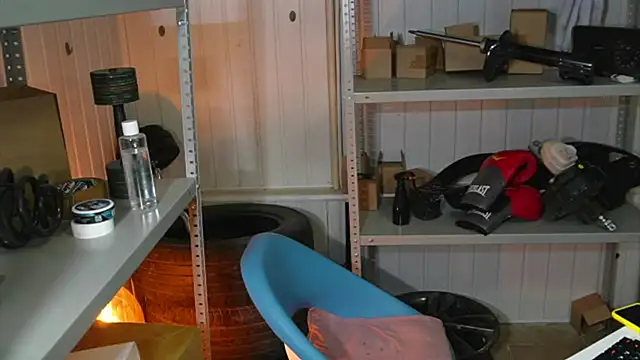 Snapshot of vance_rulez chatting on January 8, 6:31 am vance rulez online show from January 8, 6:31 am