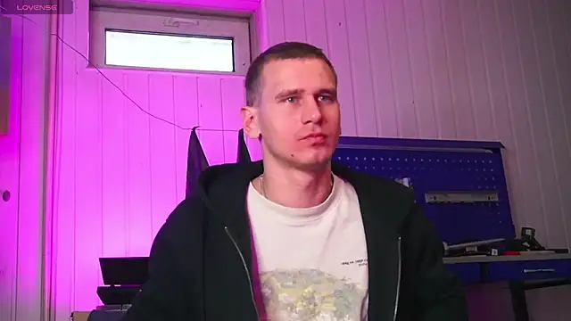 Snapshot of vance_rulez chatting on October 2, 8:40 am vance rulez online show from October 2, 8:40 am