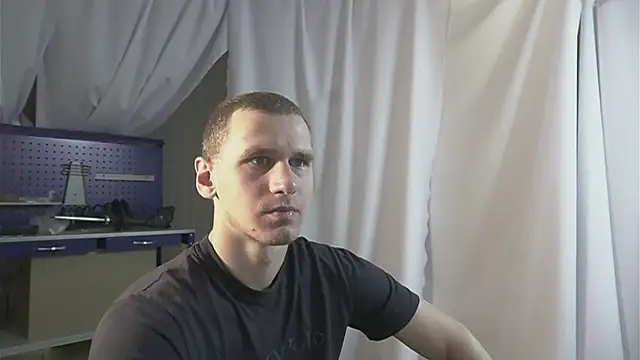 Snapshot of vance_rulez chatting on December 25, 6:31 am vance rulez online show from December 25, 6:31 am