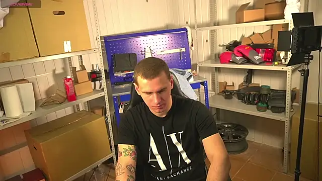 Snapshot of vance_rulez chatting on February 8, 6:54 am vance rulez online show from February 8, 6:54 am