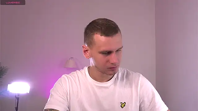 Snapshot of vance_rulez chatting on September 27, 8:39 pm vance rulez online show from September 27, 8:39 pm