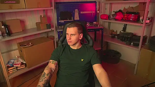 Snapshot of vance_rulez chatting on February 10, 7:15 am vance rulez online show from February 10, 7:15 am