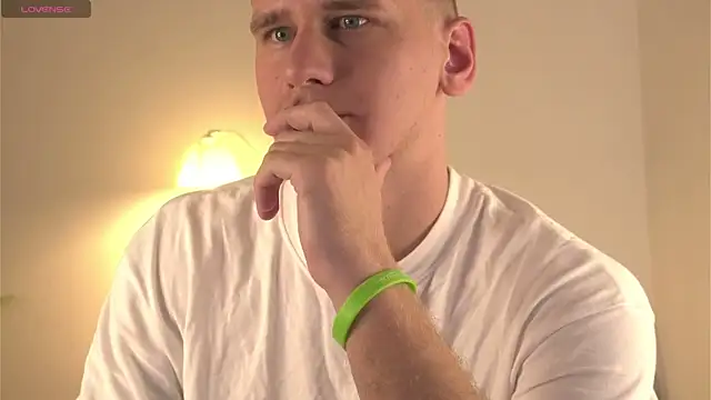 Snapshot of vance_rulez chatting on September 18, 7:38 pm vance rulez online show from September 18, 7:38 pm